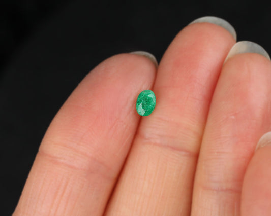 Shakiso Emerald oval 0.26 ct