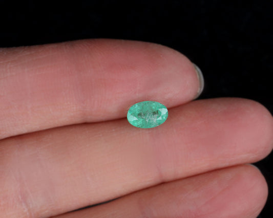 Shakiso Emerald oval 1 ct