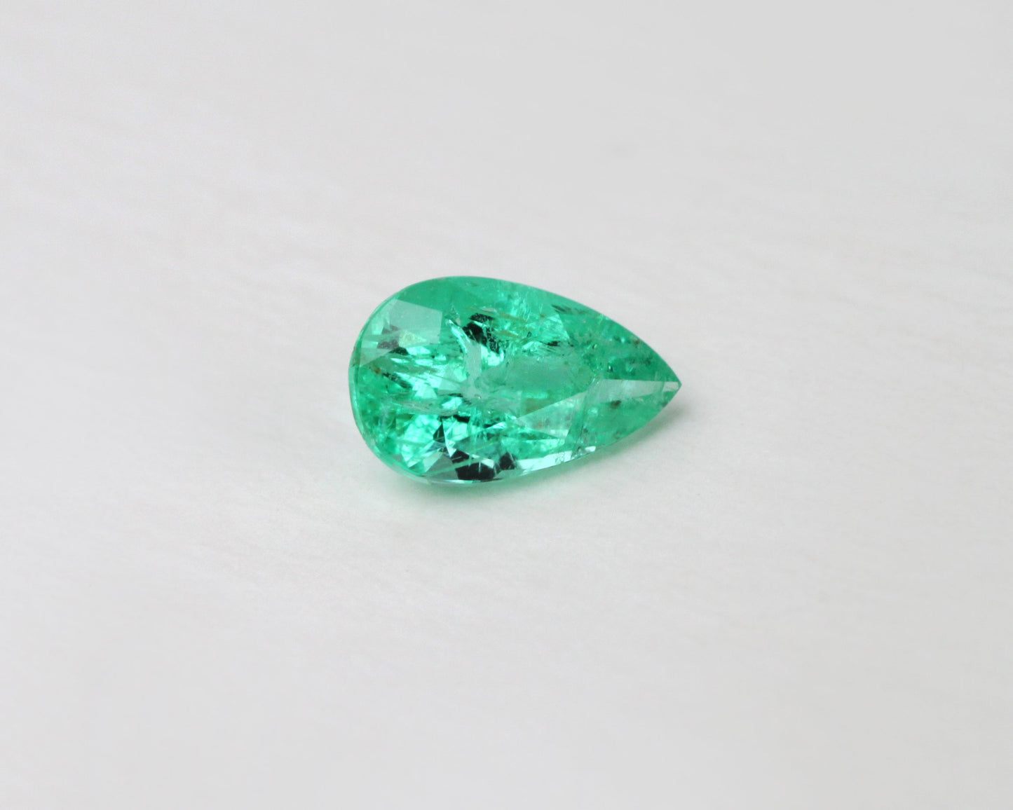 Shakiso Emerald droppe 0.43 ct 