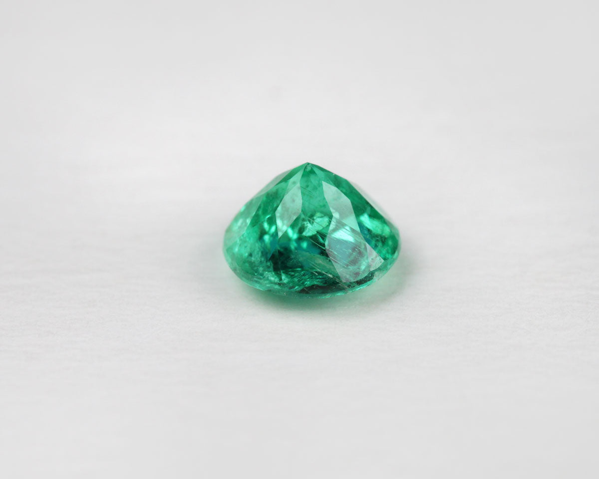 Shakiso Emerald rund 0,61 ct Certifierad