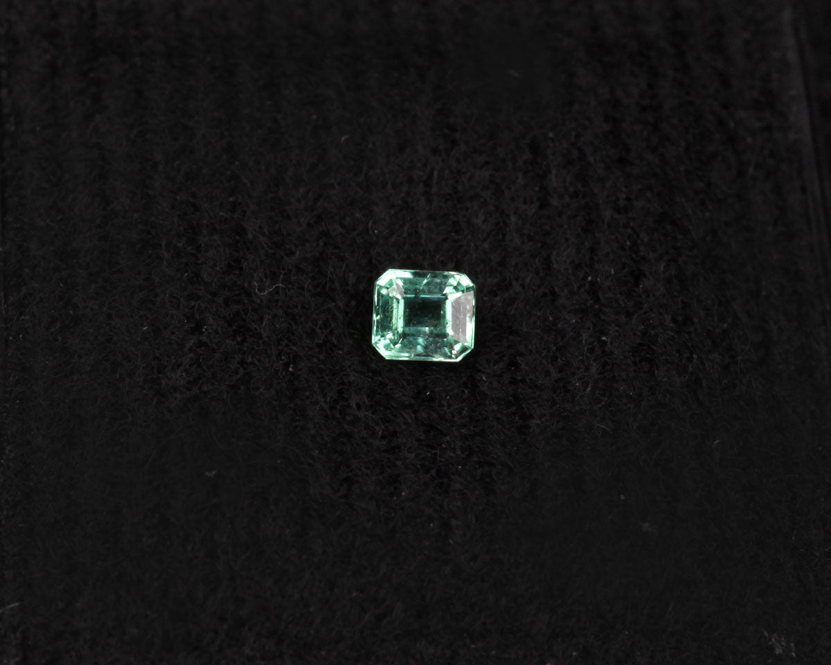 Shakiso Emerald square 0,14 ct