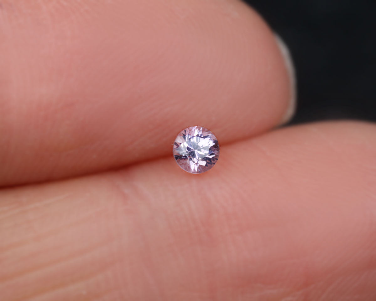 Spinel purple round 3 mm 0.15 ct