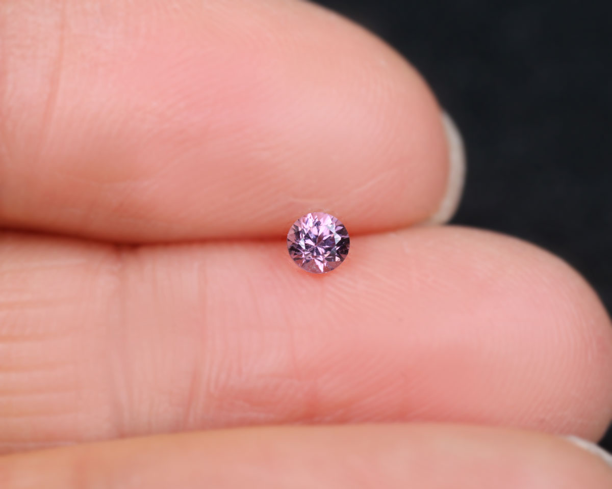 Spinel purple round 3 mm 0.14 ct