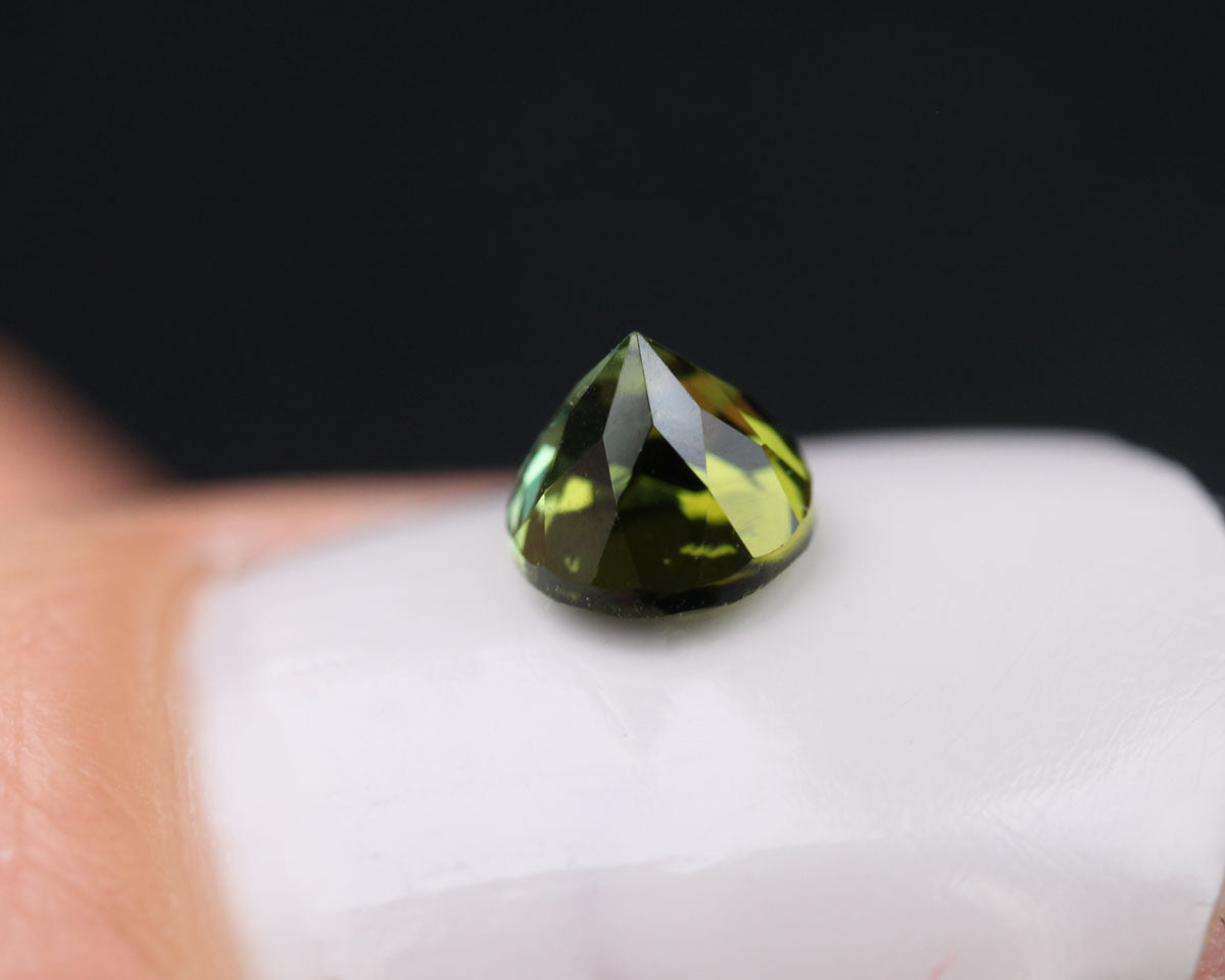 Turmalin grön rund 4 mm 0,35 ct