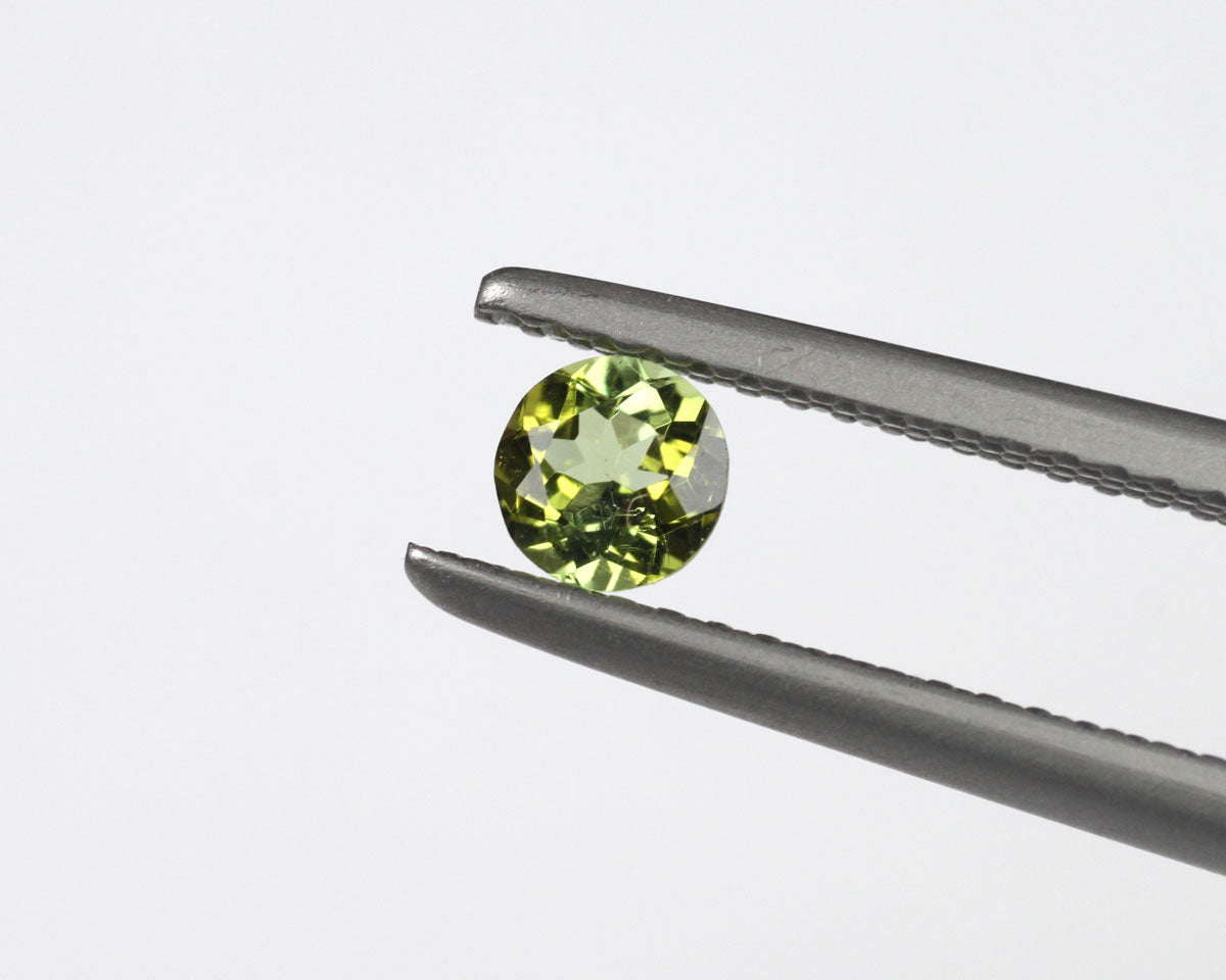 Turmalingrön rund 4 mm 0,25 ct