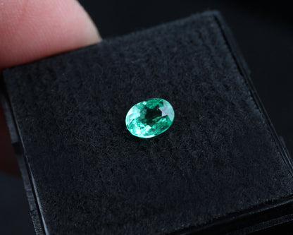 Shakiso Smaragd oval 0,37 ct