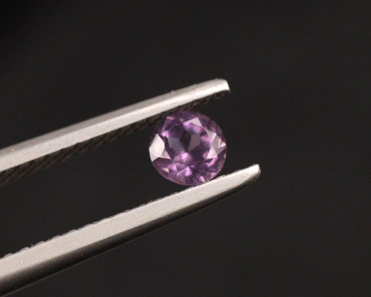 Spinel purple round 4 mm 0.28 ct