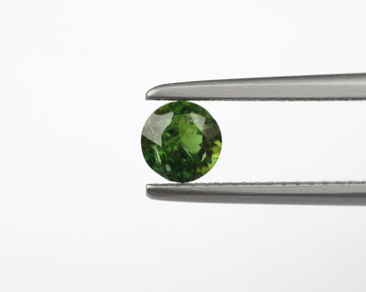 Tsavorit grön rund 5 mm 0,46 ct