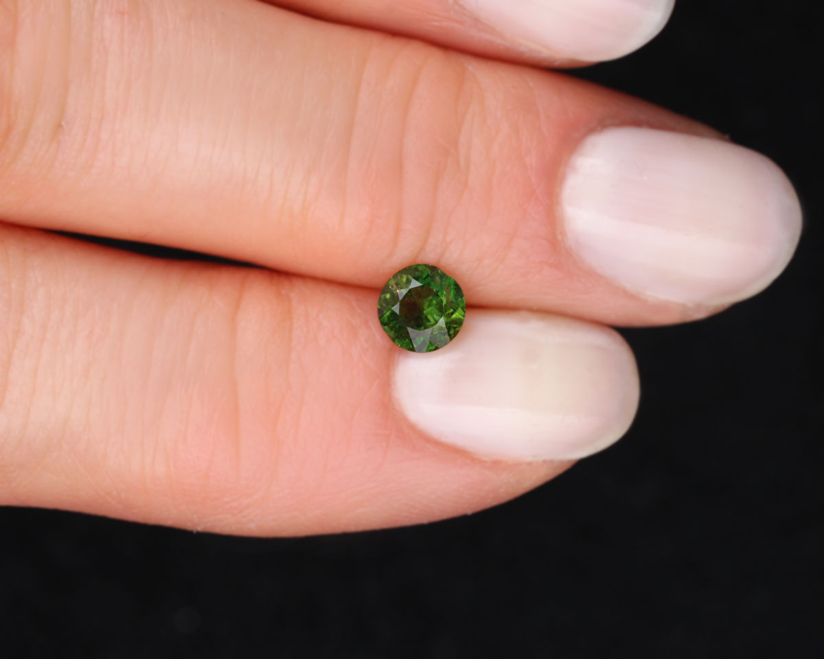 Tsavorit grön rund 5 mm 0,46 ct
