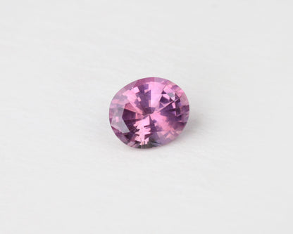 Pink oval sapphire 1.1 ct 6.6 mm