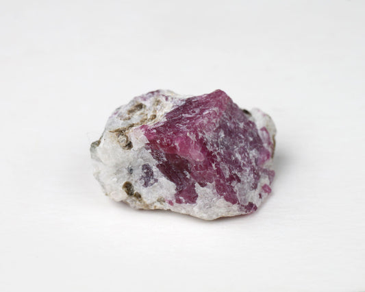 Greenland Ruby Corundum 6.04 g