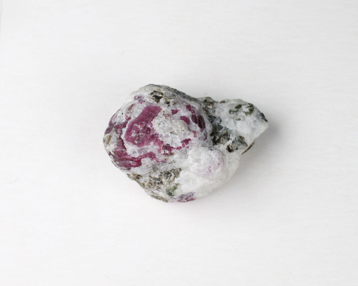 Greenland Ruby Corundum 16.63 gr