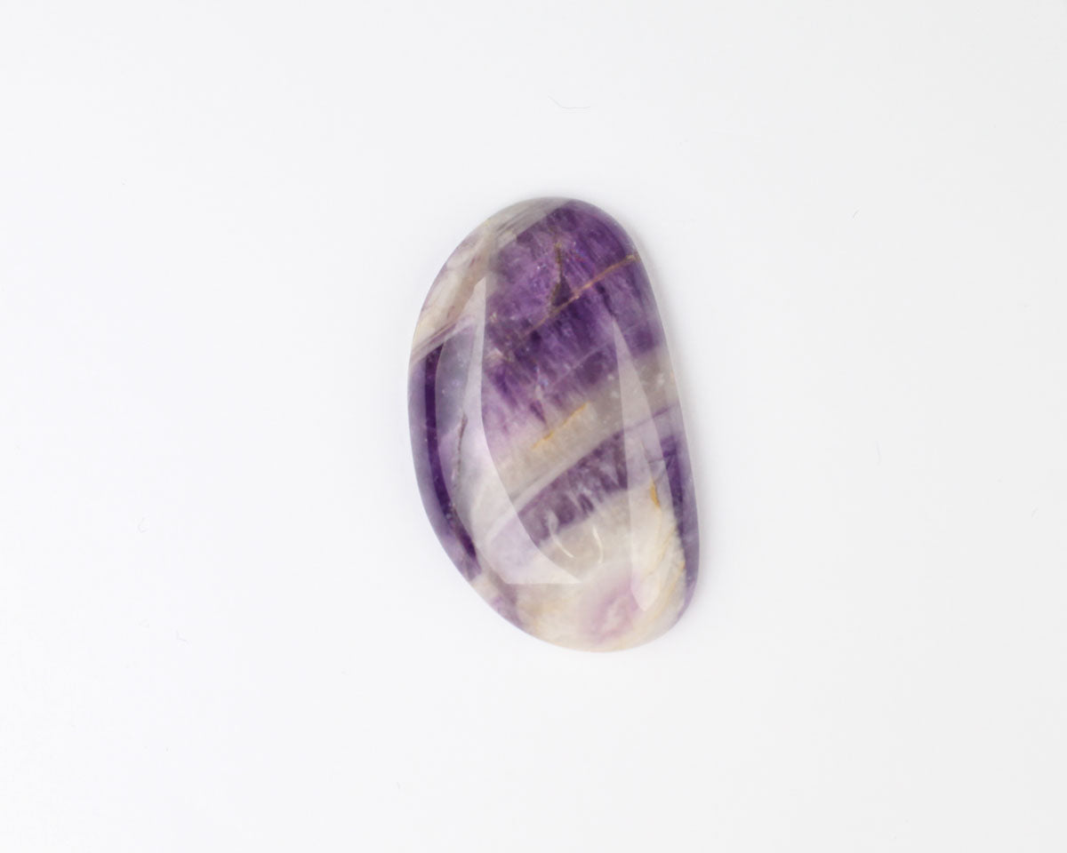 Amethyst cabochon 20x17 mm 22 ct