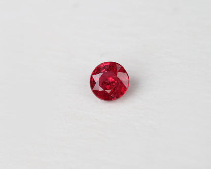 Ruby round 3.8 mm 0.28 ct