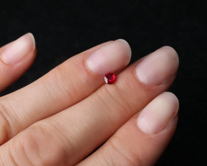 Ruby round 3.8 mm 0.28 ct