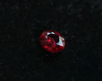 Ruby round 3.8 mm 0.28 ct