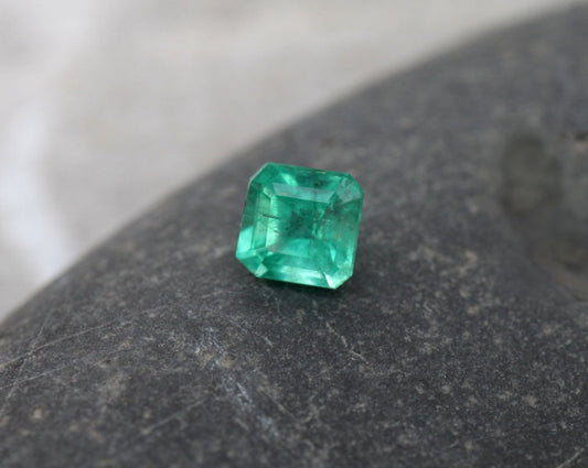 Shakiso Emerald square 0.38 ct