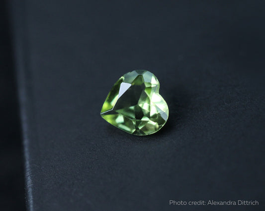 Peridot Hjärta 5 mm 0,35 ct