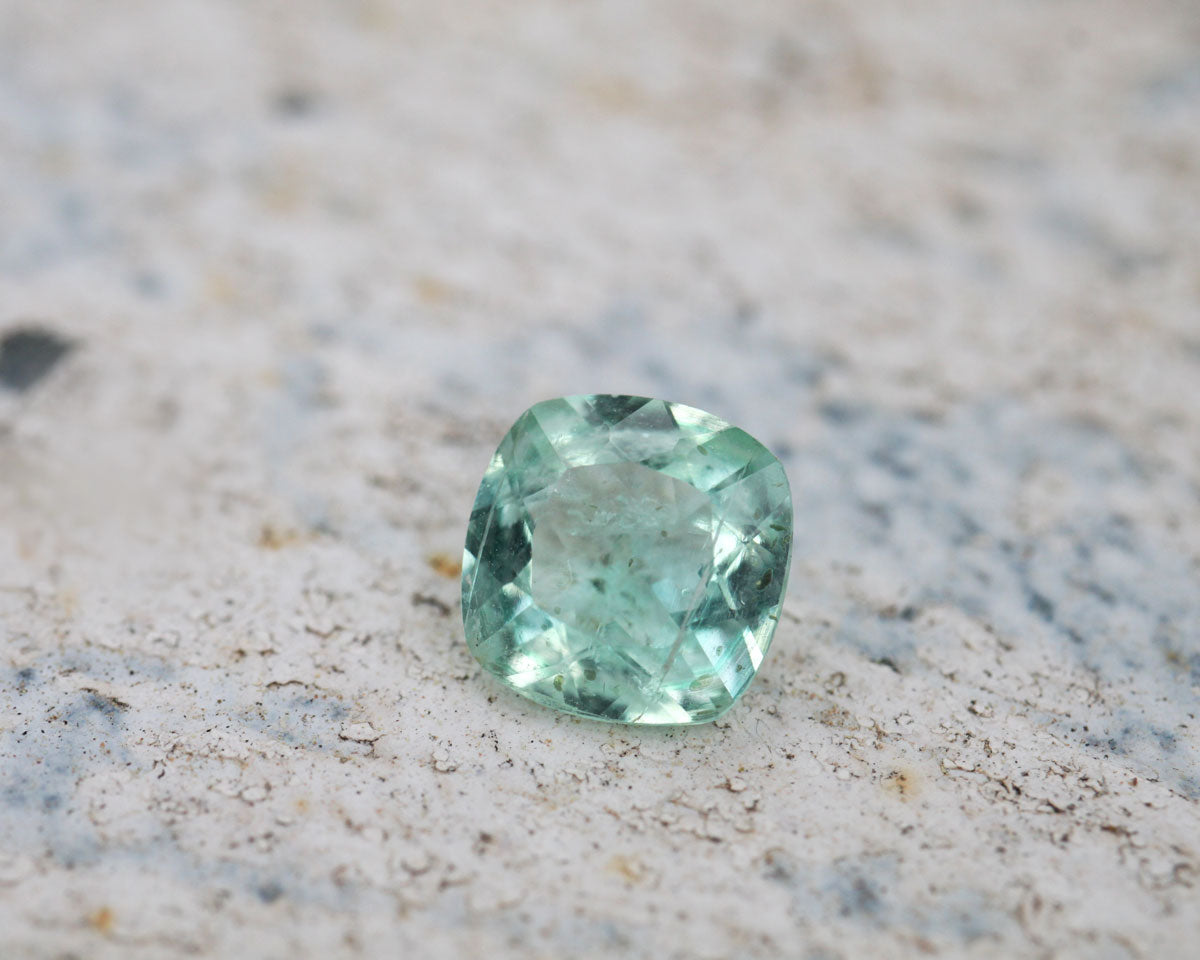 Emerald 0.60 ct square