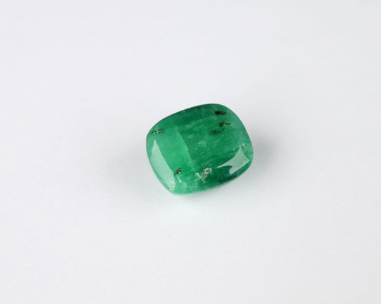 Cabochon cut Shakiso Emerald 10 mm 3.65 ct