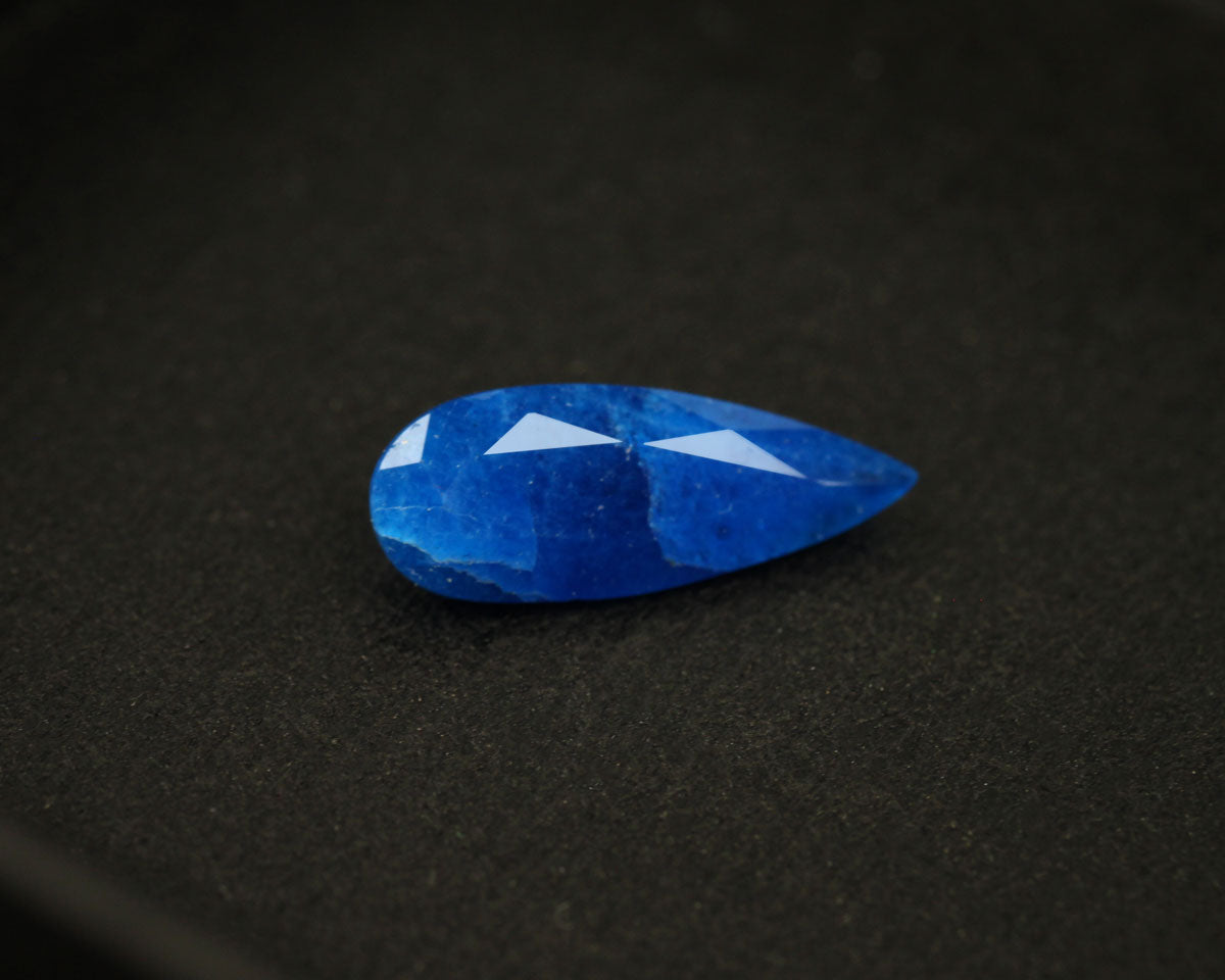 Hauyne-droppe 13 mm 1,2 ct