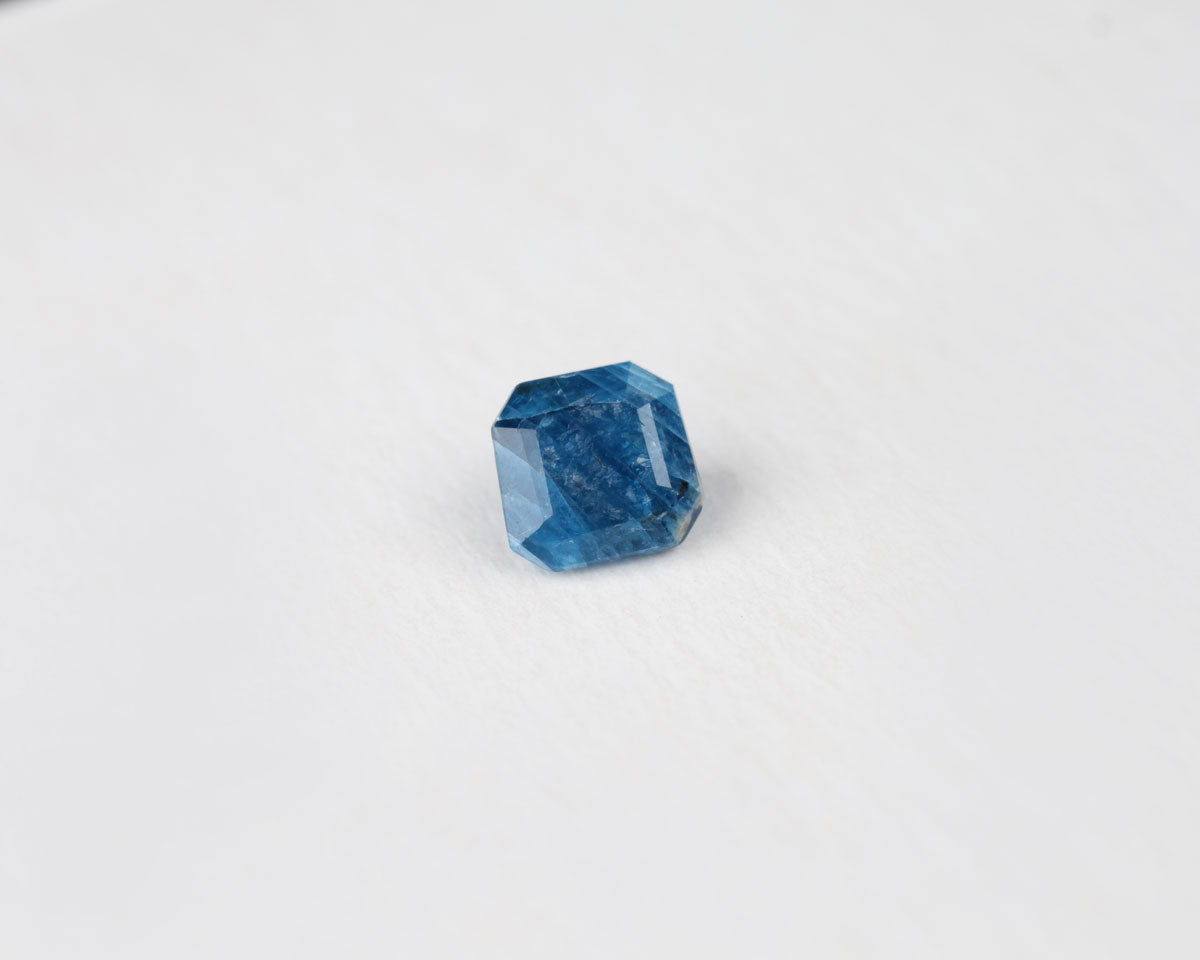 Afganit fyrkantig 6 mm 0.8 ct