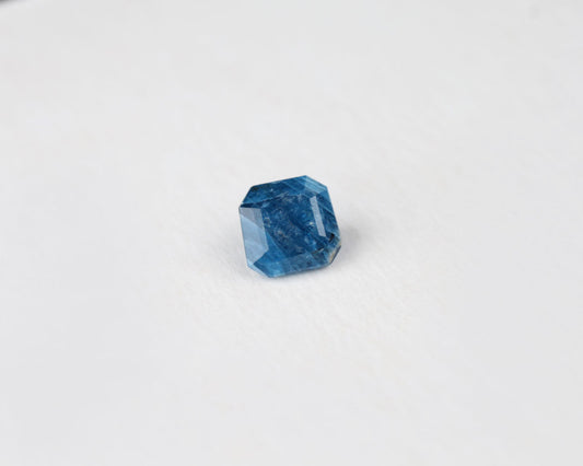 Afganit fyrkantig 6 mm 0.8 ct