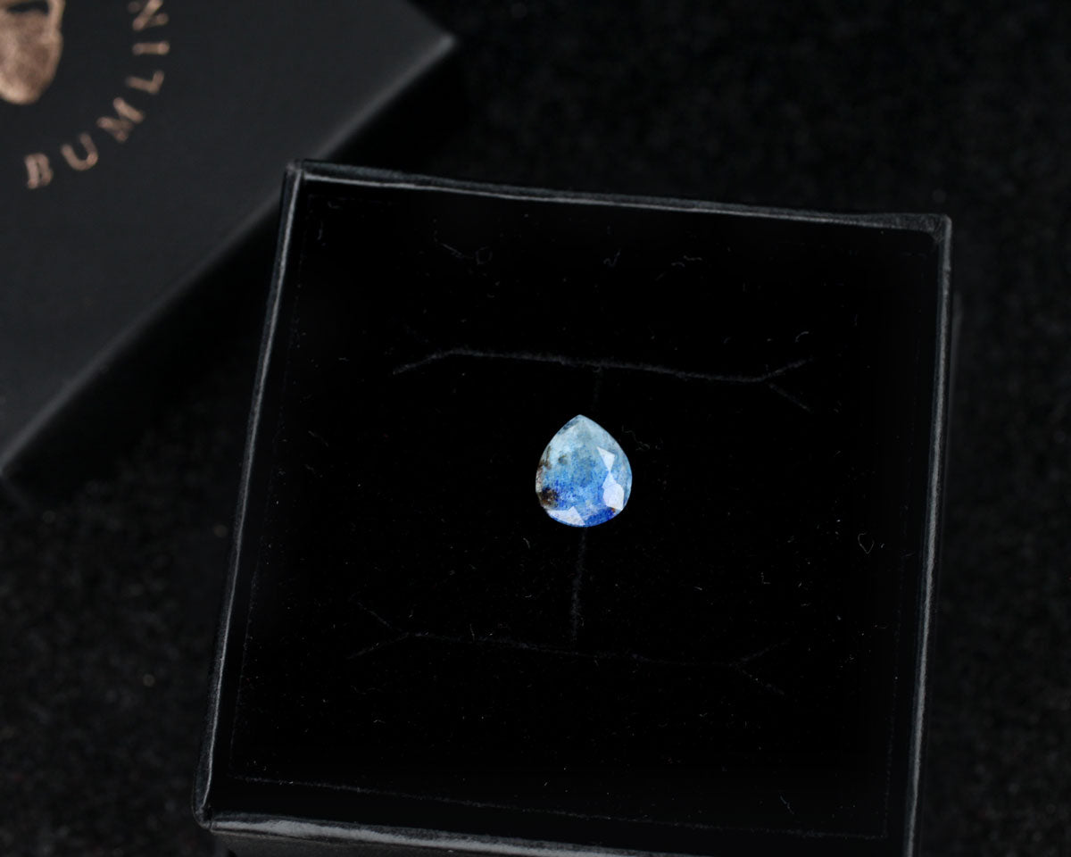 Afghanite drop 8x6 mm 0.7 ct
