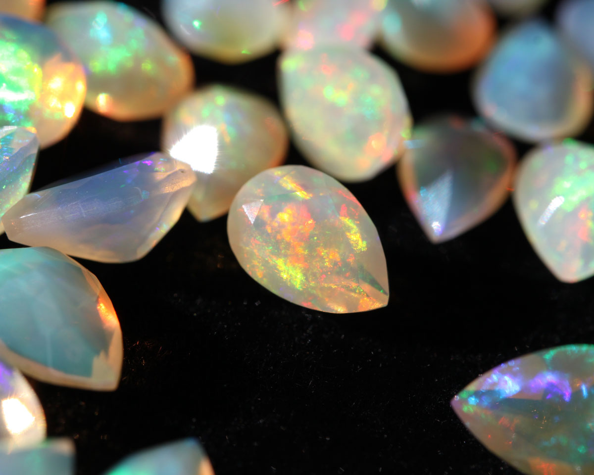 Wollo Opaldroppe 4x6 mm