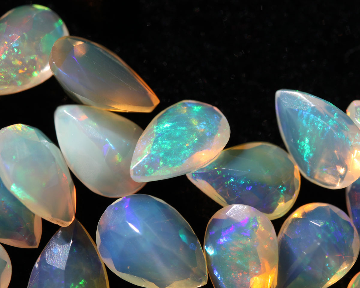 Wollo Opaldroppe 4x6 mm