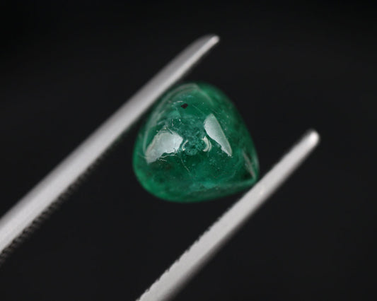Cabochon cut Shakiso Emerald triangle 8mm 2.22 ct