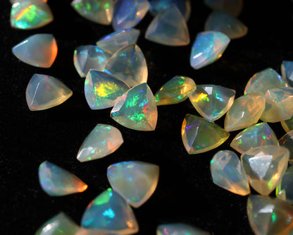 Wollo Opal Facet Trillion 5mm 0.2 ct