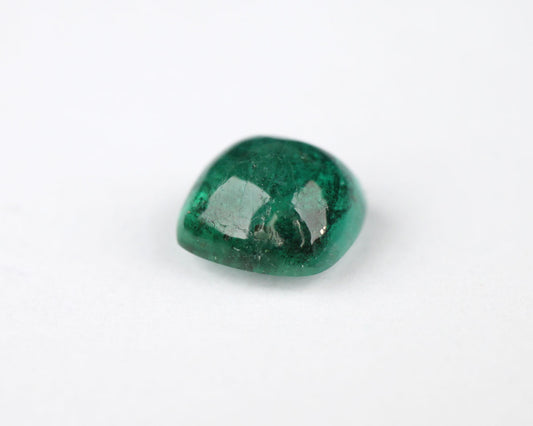 Shakiso Emerald Cabochon square 6 mm 1.16 ct