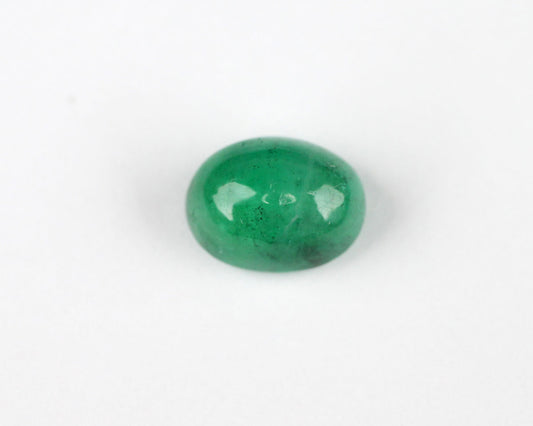 Shakiso Emerald Cabochon oval 7mm 1.14 ct