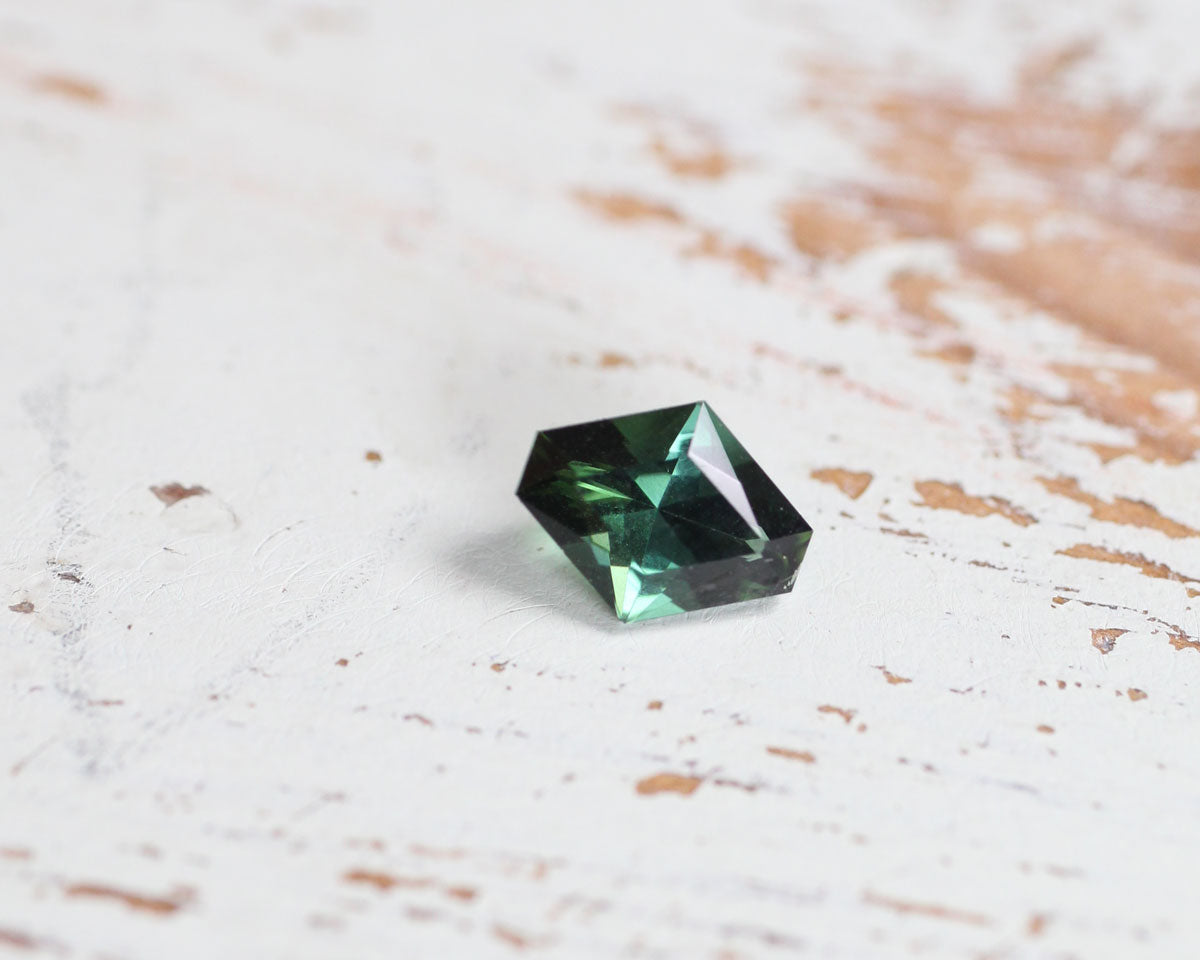 Crystal Flower grön turmalin 0,54 ct