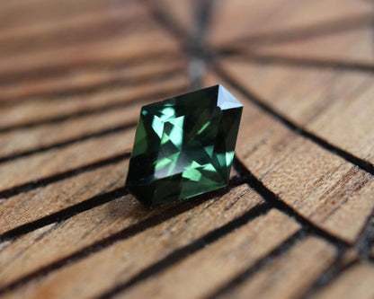 Crystal Flower grön turmalin 0,54 ct