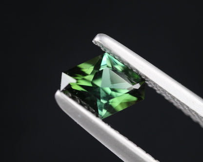 Crystal Flower grön turmalin 0,54 ct