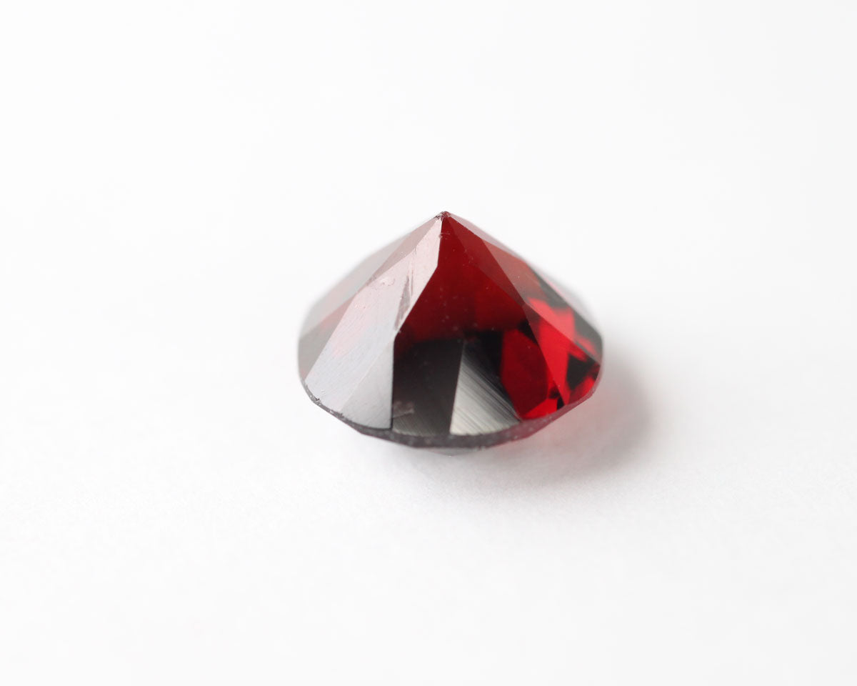 Granat pyrop rund 7mm 1,82 ct
