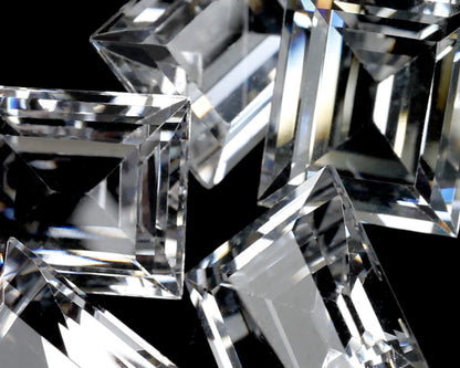 Spinel 14x12 mm rectangular white
