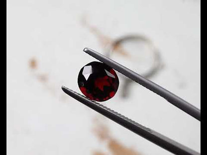 Pyrope granat oval 8mm 2,22 ct