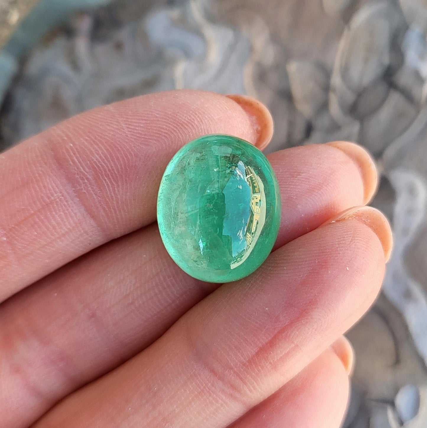 Colombian Emerald oval 18.6 ct