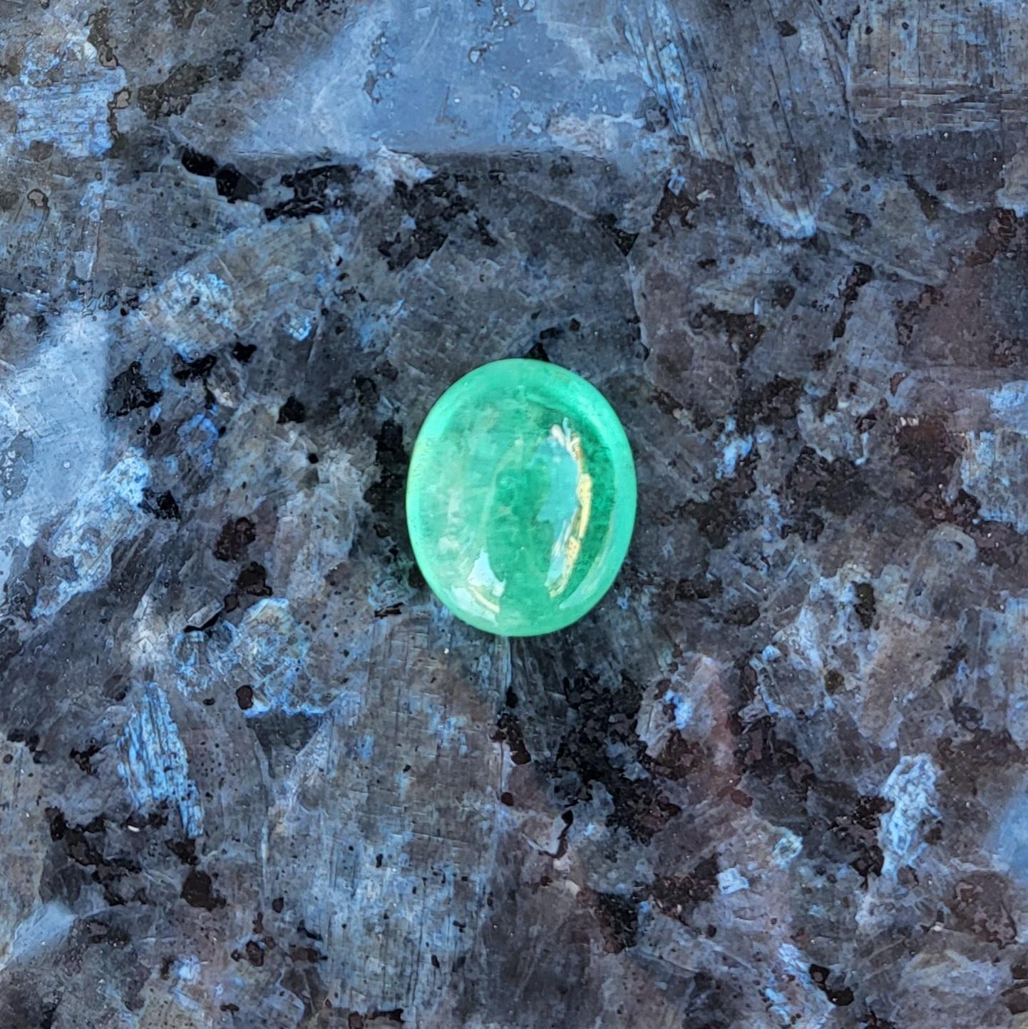 Colombiansk smaragd oval 18,6 ct