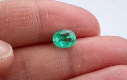 Emerald 0.98 ct