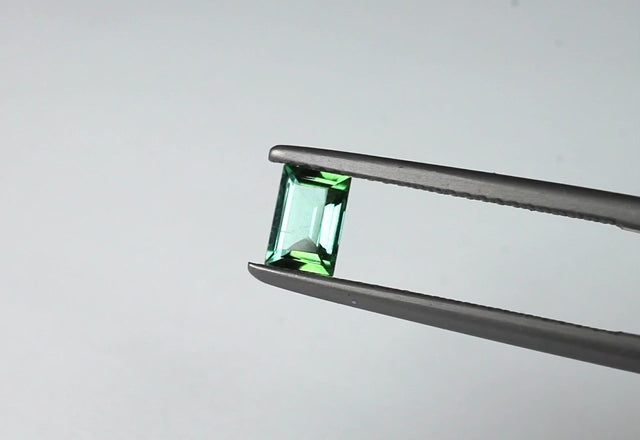 Green Tourmaline Rectangle 0.45 ct