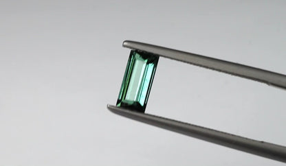 Green Tourmaline Rectangle 0.7 ct