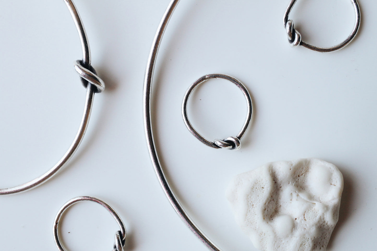 Knotted ring
