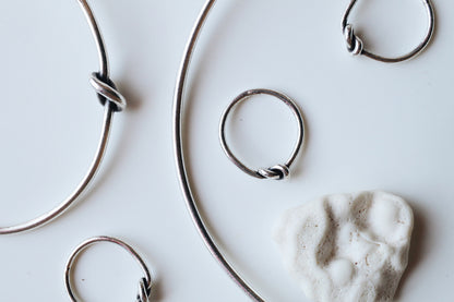 Knotted ring