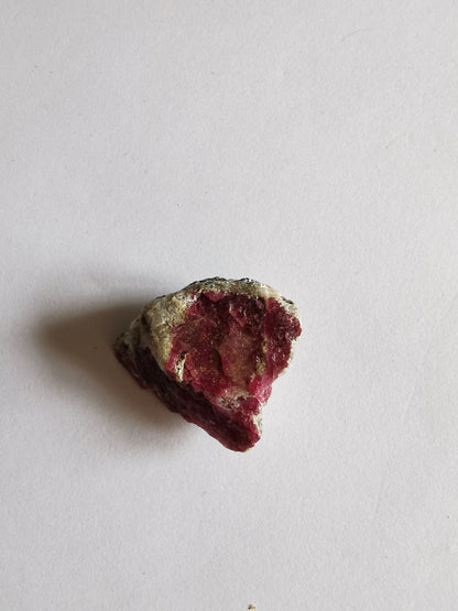 Greenland Ruby Corundrum 7.21 g