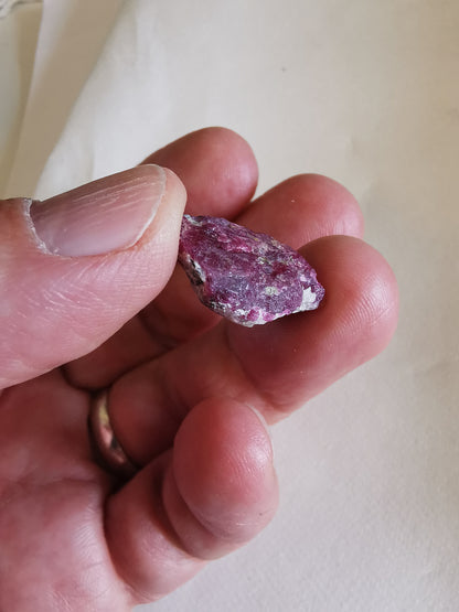 Greenland Ruby Corundrum 4.88 g