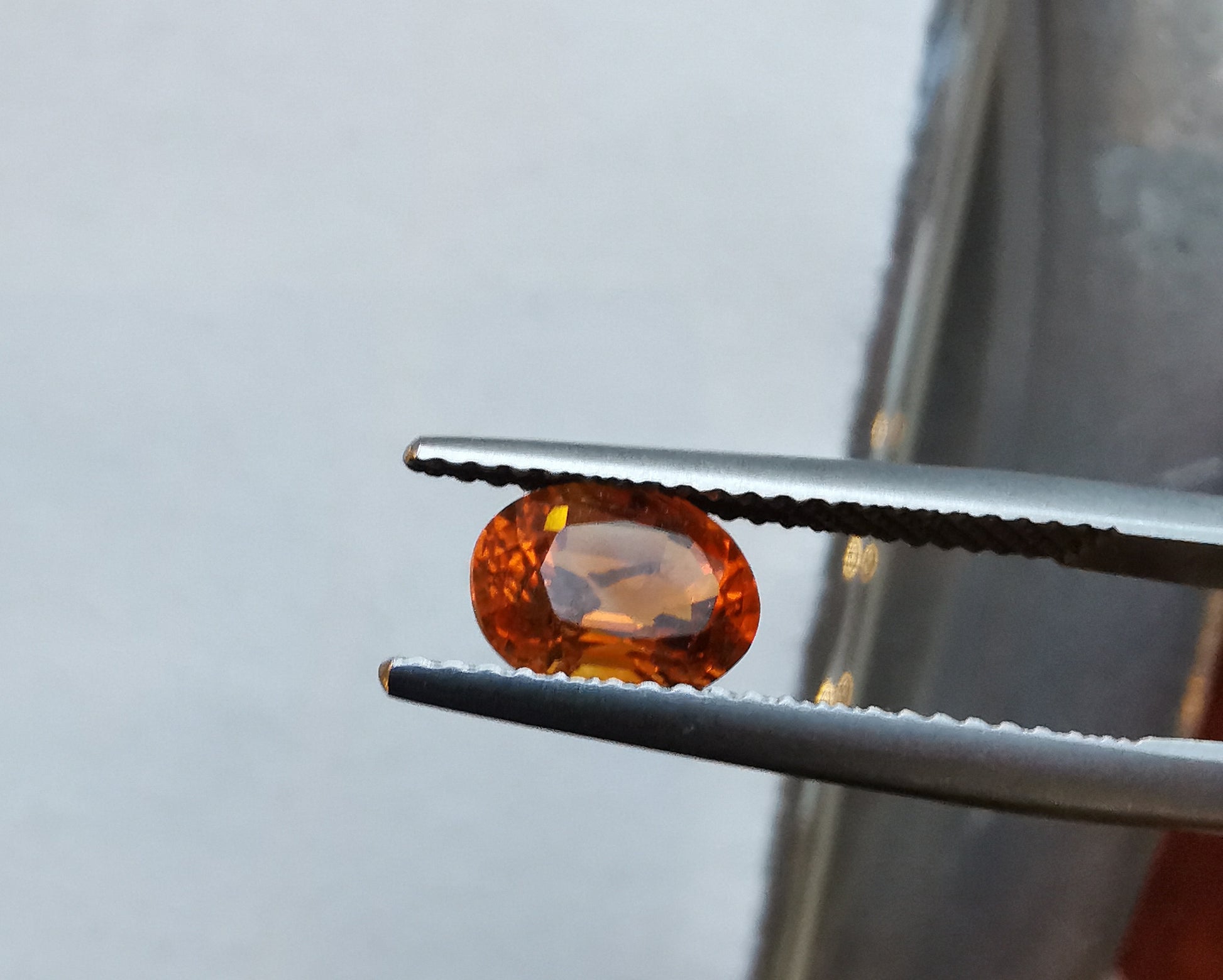 Clinohumite oval 1.1 ct